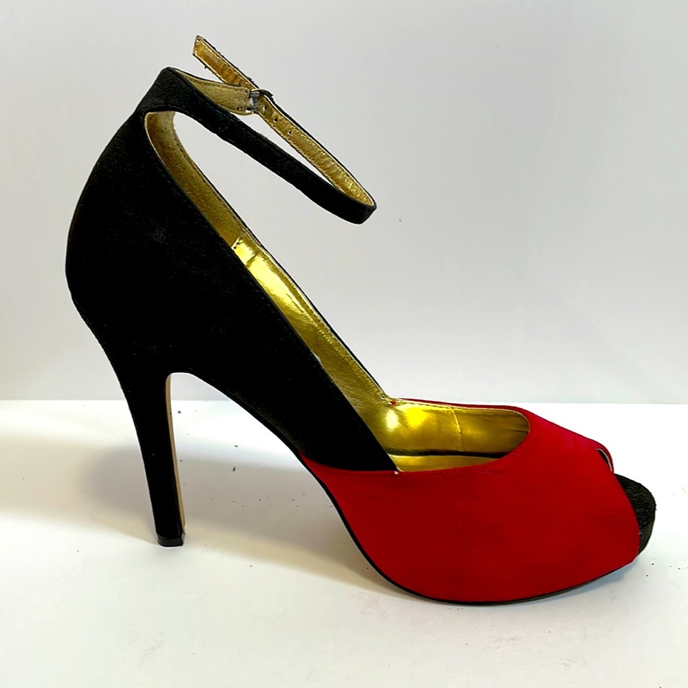 ShoeDazzle black and red heels size 9